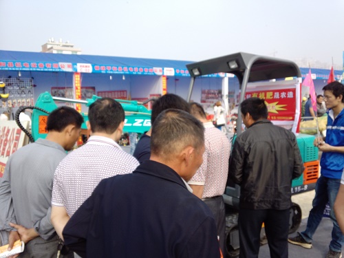 微型挖掘機(jī)價(jià)格詢問